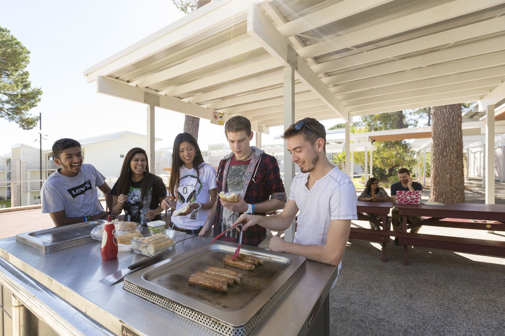 Murdoch University Village Exterior photo